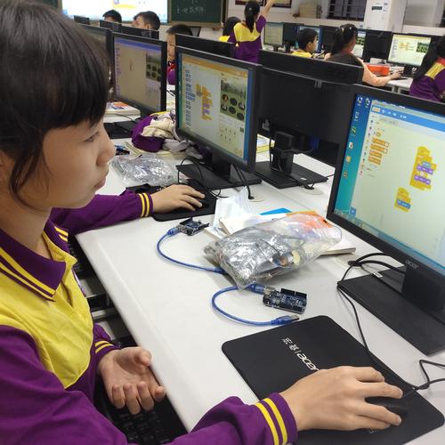 江灵路小学计算机编程A班11月18日课程反馈